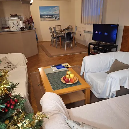 Nobles 4**** Apartman Belgrád
