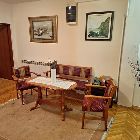 Nobles 4**** Apartment *